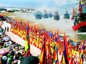 Image: A bustling Ca Mau during Traditional Festival of Praising Sir Whale