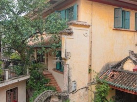 Image: The hundred-year-old villa of the old Hanoi rich man, inside there is a dance floor