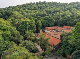Image: Bo Da Pagoda, home to Vietnam’s biggest tower garden