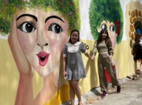 Image: Surprisingly beautiful frescoed alley in Vung Tau popularly shared amongst tourists