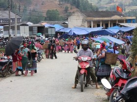 Image: Visit Pha Long market to enjoy delicious dishes that are irresistible