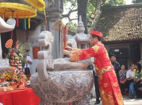 Image: Visit the sacred temples and pagodas in Lao Cai