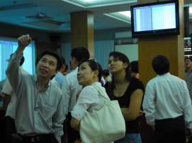 Image: Bank stocks perform poorly, VN-Index ends winning streak
