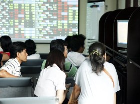 Image: Blue-chip stocks behind VN-Index decline
