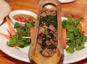 Image: Braised hybrid pork with bamboo tube: Specialties in mountains and forests of the Central Highlands
