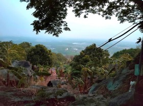 Image: Climb Mount Ba Den in the night