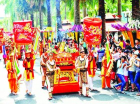 Image: Cultural activities celebrate Hùng Kings