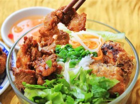 Image: Danang-style rice vermicelli with grilled pork