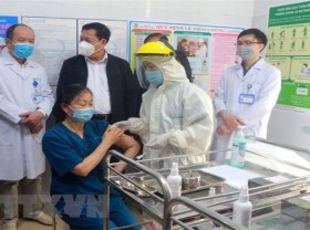 Image: Eight cities, provinces complete first phase of Covid-19 vaccination