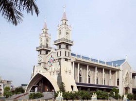 Image: Explore the unique architecture of Thai Binh Cathedral