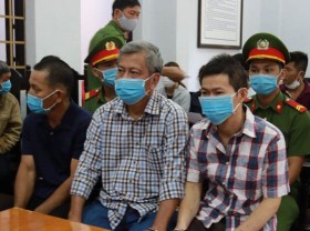 Image: Fuel tycoon stands trial over substandard fuel production
