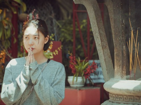 Image: Why Vietnamese clasp hands and pray Nam mo A di da Phat