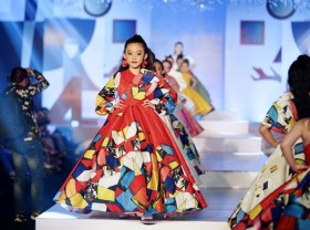 Image: Child models to strut their stuff in Hanoi