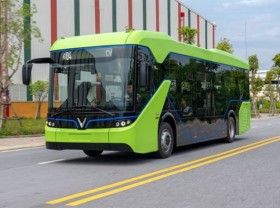 Image: HCM City gets green light to trial electric buses