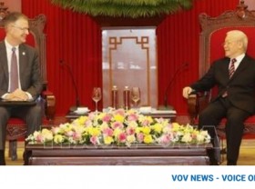 Image: Party leader invites President J. Biden to visit Vietnam