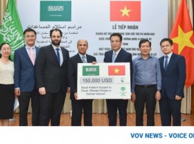 Image: Saudi Arabia supports flood victims in central Vietnam