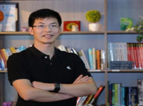 Image: Silicon Valley s Dr Tran Viet Hung Non profit project connecting Vietnamese youth around the world