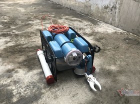 Image: Stduent wins prize for submarine robot invention