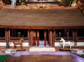 Image: Unique miniature of communal house in Vietnam