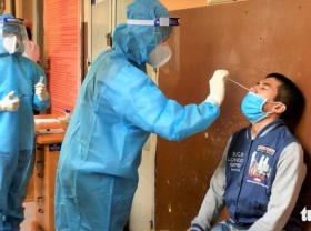 Image: Vietnam hastens plan for ‘vaccine passport’ acceptance