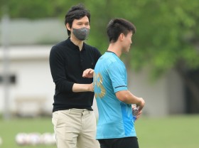 Image: Former S.Korean international becomes Hanoi FC's first-ever foreign coach