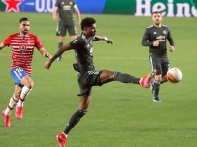 Image: Rashford and Fernandes give United one foot in Europa semis