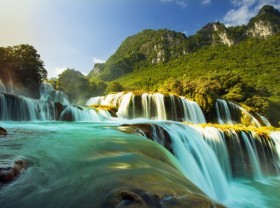 Image: Synthesize the most famous Cao Bang tourist destinations