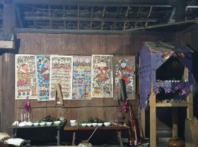 Image: The custom of providing lamps for male Dao Tien people