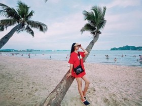 Image: The most beautiful and famous beaches in Ha Long to delight summer fun