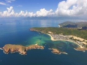 Image: The picturesque fishing village makes tourists fascinated in Binh Dinh