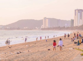Image: Dawn on the coastal city of Nha Trang