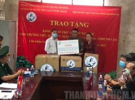 Image: HCM City gifts USD 25 653 to Champasak Friendship Primary School