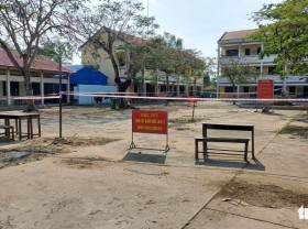 Image: Married couple test positive for coronavirus after illegally entering Vietnam from Cambodia