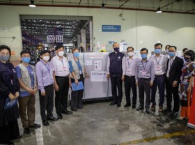 Image: Vietnam receives 1st shipment of 811,200 coronavirus vaccine doses supported by COVAX Facility