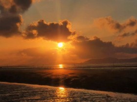 Image: Set up a tent to sleep overnight on the sea to catch the dawn