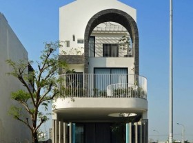 Image: The house of the owner likes to watch the sky and clouds