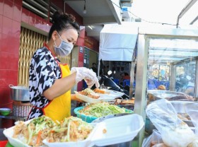 Image: The most ‘speedy’ rice shop in Saigon: Order food at the counter, when guests come to the table, the food will be up