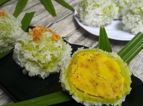 Image: Khuc Pie: A gift from Hanoi’s rural area