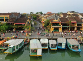 Image: Quang Nam seeks green light for vaccine passport arrivals