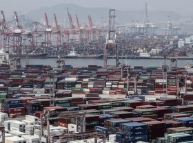Image: ROK's export keeps growing for 5th month in March