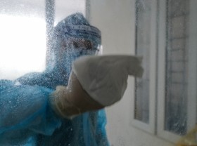 Image: 22 year old woman becomes Vietnam s youngest Covid death