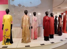 Image: Áo Dài exhibition marks International Museum Day