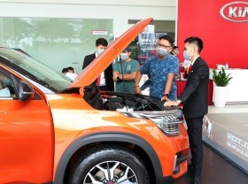 Image: Lack of semiconductor chip to affect car sales