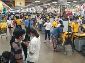 Image: Vietnamese automaker announces plans to acquire South Korean retail outlet E-Mart