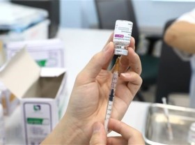 Image: Covid-19 vaccination campaign for Bac Giang, Bac Ninh workers starts