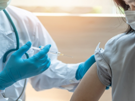 Image: Covid vaccination tours to US suspended until year end