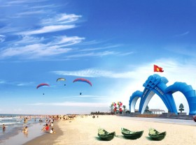 Image: Cua Viet Quang Tri beach tourism delight in bathing and playing