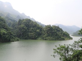 Image: Discovering Hắt Chuông Cave in Điện Biên