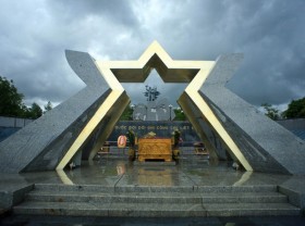 Image: Experience visiting the National Cemetery Road 9 Quang Tri