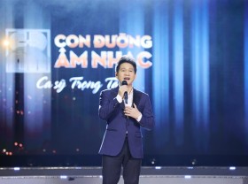 Image: Experienced revolutionary singer still willing to reinvent himself